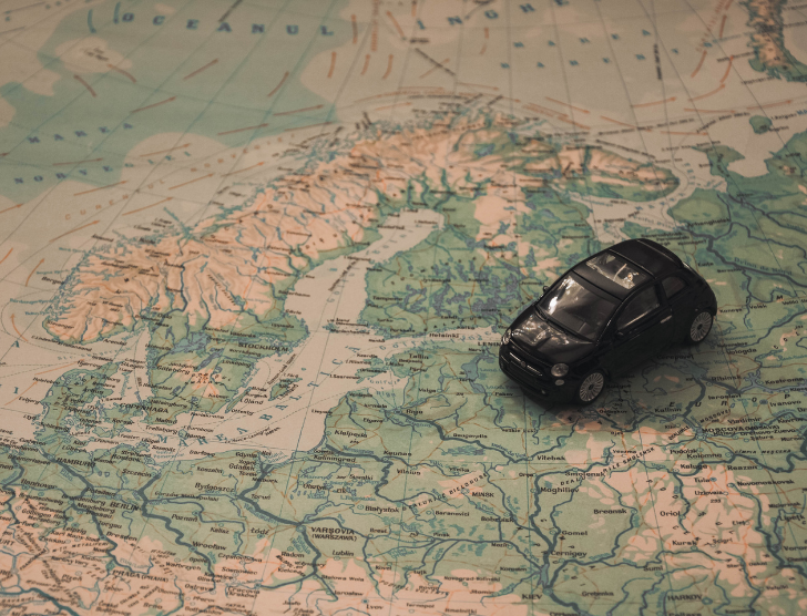 Vignettes Abroad and Rental Cars – Who Should Buy Them?